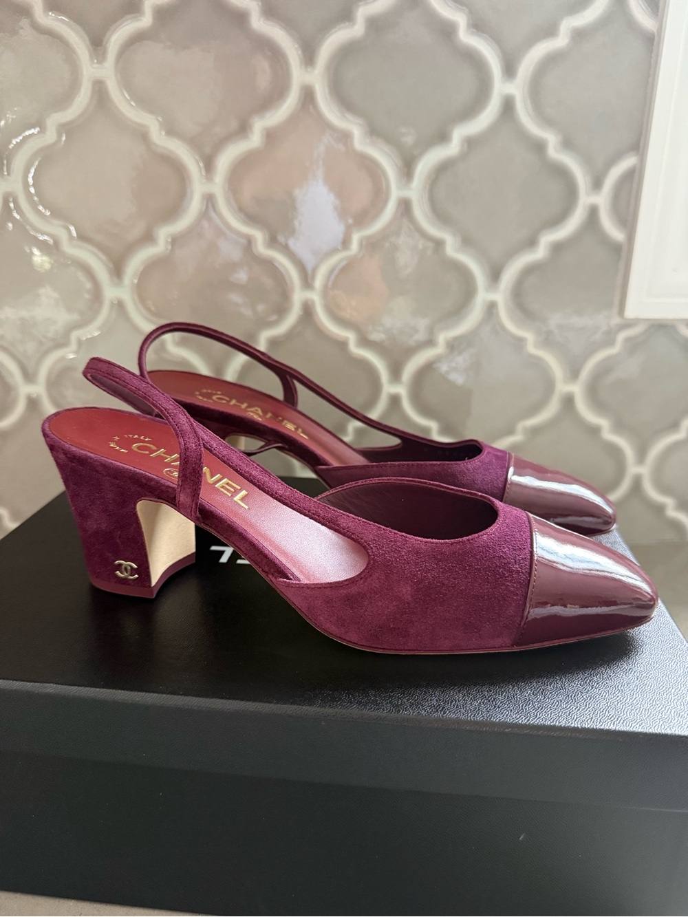 BNWT Chanel 26A Burgundy Suede & Patent Calfskin Slingback Size 38.5